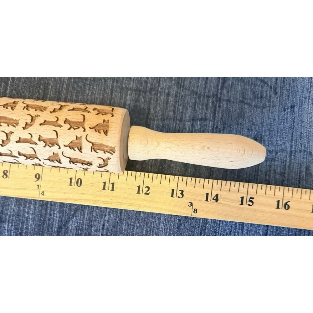 Engraved Wooden Rolling Pin With Handles Cat Pattern NEW
